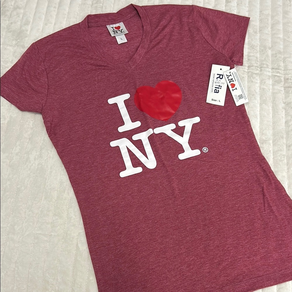 I Love NY maroon T-Shirt size L (small fit)